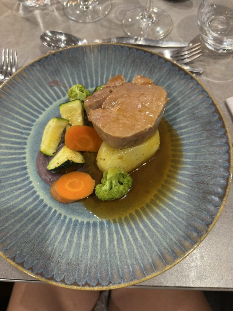 repas au restaurant le MG également sponsor du Club